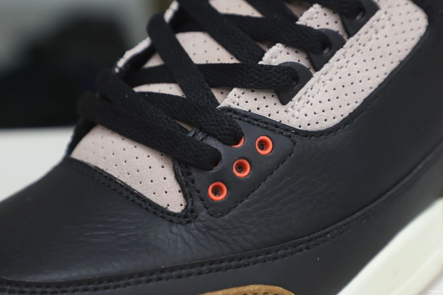 AIR CT8532 CEMENT JORDAN DESERT 3 0726